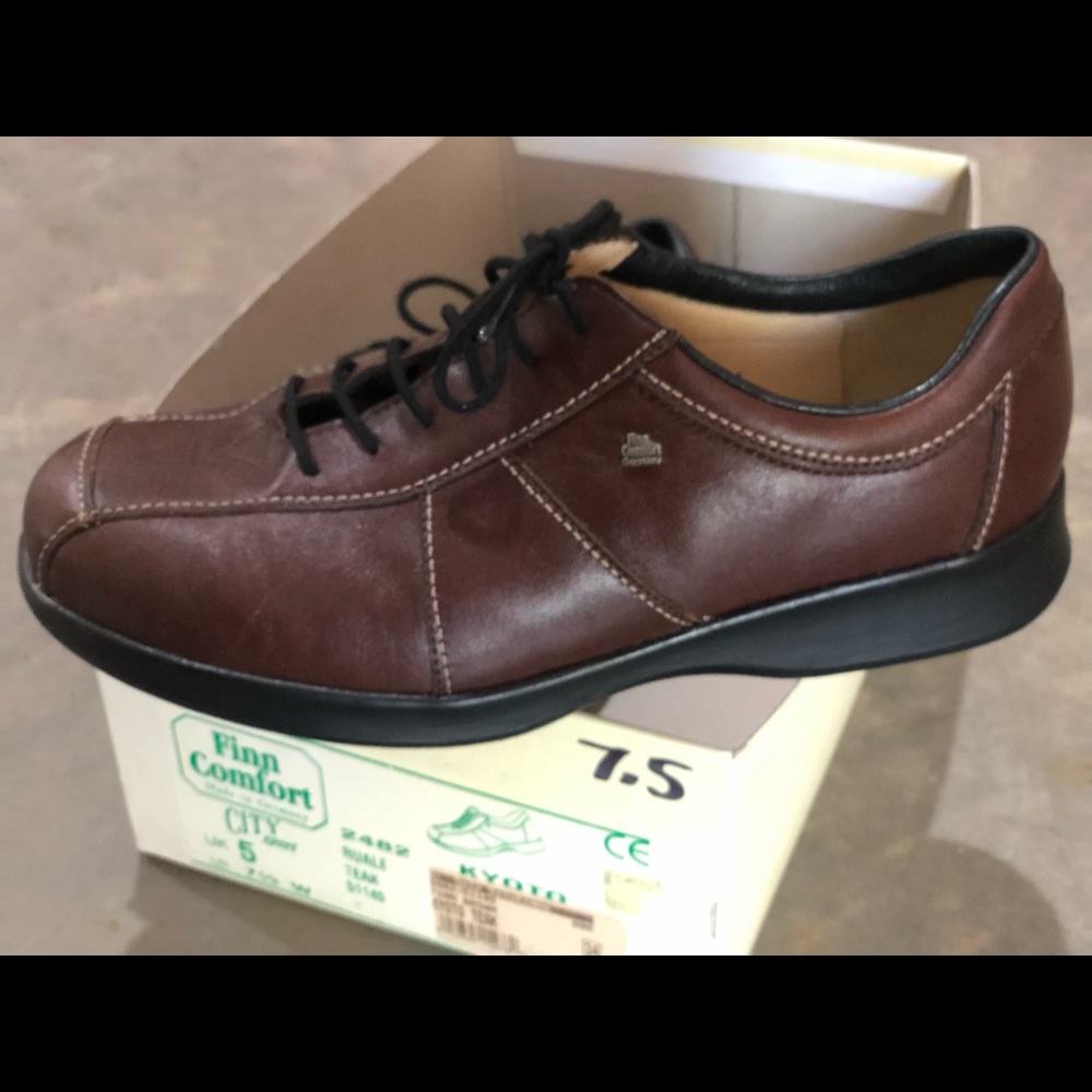 Finn comfort women’s size 7.5 Kyoto Teak